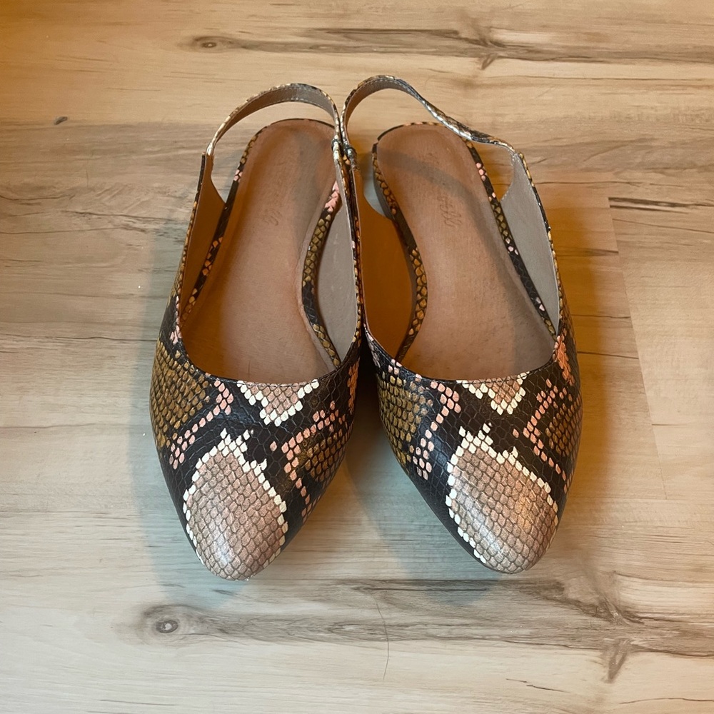 Size 7-Madewell Mulit-color Snakeskin print sling back flats.